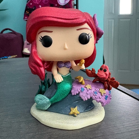 Funko - Pop! The Little Mermaid Ariel with Sebastian - Picture 1 of 3